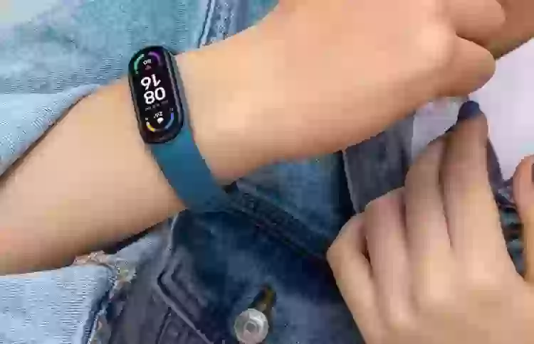 Больше безопасности для пользователей и меньше браслетов Mi Band: итоги недели